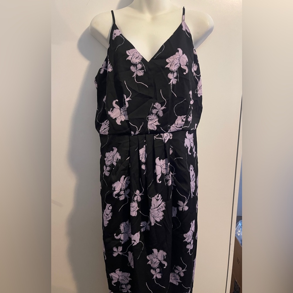 NWT Chelsea28 Black Violet Falling Orchids Tulip Hem Maxi Dress Large Reg. $119 - Picture 3 of 6
